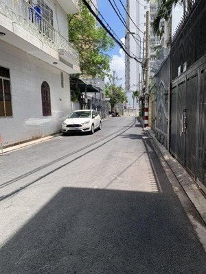 nhà giá tốt 4.1x26. 07 chổ ngủ nhà. sát mt đường. nhỉnh 13 tỷ