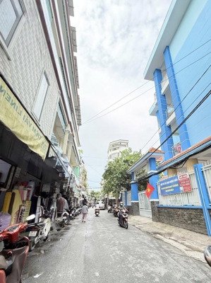 nhà 4 tầng, sàn 43m2, hẻm xe tải sát mặt tiền đường tân tiến, p 8, q.tân bình, 6pn, 4wc.