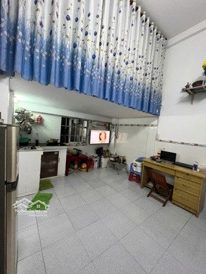 nhà xã hội việt sing, lầu 3 bao sổ 520 triệu. cho thuê 2,7 triệu/tháng. toàn quốc mua được