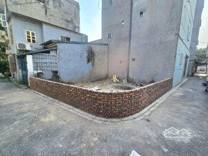 trâu quỳ, siêu hót - thửa đất hiếm và đẹp - lô góc - nở hậu - ngõ nông - vài bước ra đường oto.