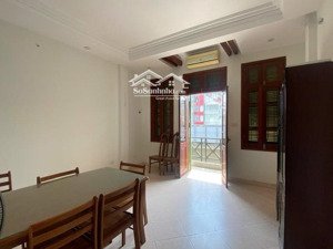 bán nhà mặt phố hào nam, đống đa 47m , 6 tầng, giá 35 tỷ