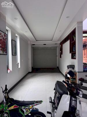 BÁN NHÀ 1 TRỆT 3 LẦU PHƯỜNG TÂN HIỆP 215M2 NGANG 8M5 GIÁ 8 TỶ 9