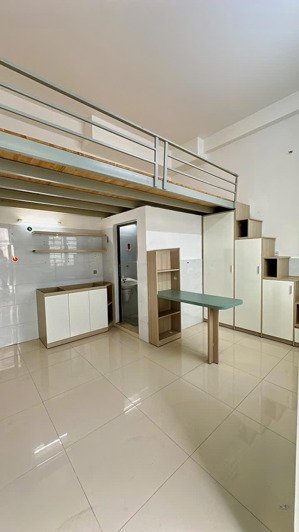 cho thuê căn hộ có gác, cửa sổ trời hoàng hoa thám, ngay ga t3