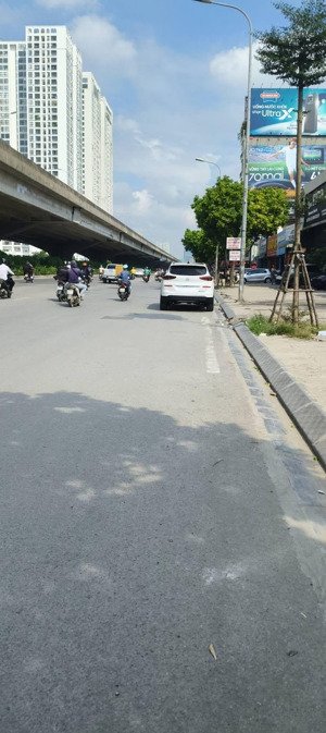 mp nguyễn xiển 177m2, 1 tầng, mt 16m. vỉa hè rộng, không quy hoạch. kd tốt. 43 tỷ