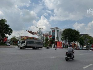 tt thanh trì- nhà mới 5 tầng-gần trụ sở hành chính- gần bến xe nước ngầm- otto đỗ gần
