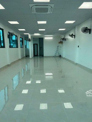 cho thuê kđt văn phú, hà đông, 5 tầng, dt sd 700m, lô góc 2 mặt tiền, kinh doanh đỉnh, có thang máy