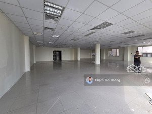 cho thuê gần 300m2 sàn văn phòng lô góc, thông sàn, view siêu đẹp lê hồng phong
