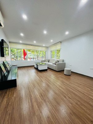 bán tt phố nghĩa tân, 4,55 tỷ, 75m2, 3pn, 1wc, nội thất full, pháp lý đầy đủ