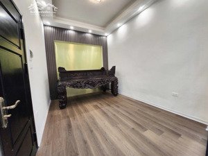 bán sổ đỏ mặt phố yên lạc 35 m2 - nhỉnh 11 tỷ - vĩnh tuy - hbt - ô tô kinh doanh