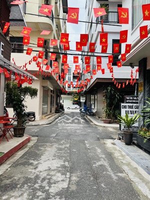 siêu phẩm phân lô, vỉa hè, phan văn trường, cầu giấy, 40m2, 5 tầng, mt 4m, ô tô, giá 19.5 tỷ