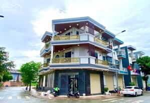 MỘT TRONG NHỮNG CĂN GÓC NHÀ PHỐ SIÊU ĐẸP TẠI BÌNH DƯƠNG