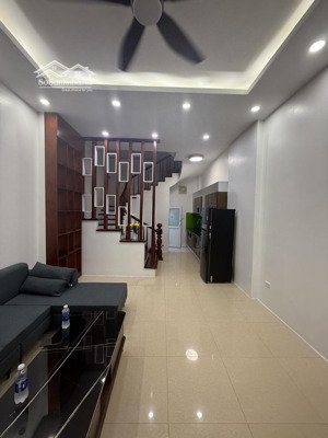 tôn đức thắng ngõ ba gác gần phố thông thoáng