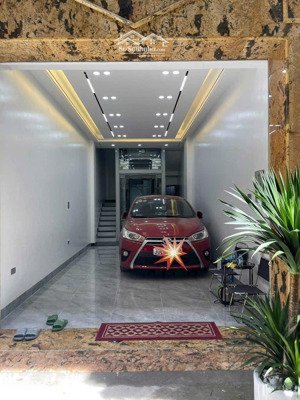 bán nhà nguyễn văn cừ,42m,thang máy,ga ra ô tô,phun nội thất, chỉ 12x tỷ