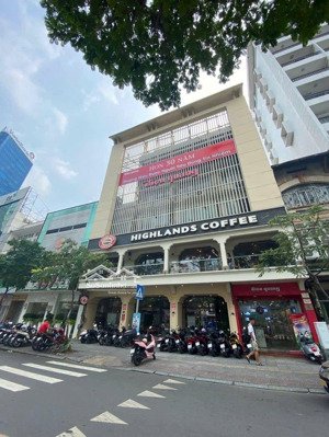 ngộp bank tòa nhà ngay hai bà trưng, q1 - dt 13 x 17m, 1100m2 - hđt 480 triệu/tháng - giá 85 tỷ