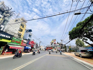 thu nhập 4.8 tỷ/năm bán nhà mặt tiền võ văn ngân vị trí đắc địa gần vincom thủ đức dt 496 ngang 8m