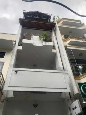 cho thuê nhà hẻm xe tải trường sa p17 phú nhuận