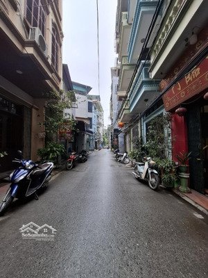 bán nhà mặt phố yên bình- phúc la - vỉa hè kinh doanh oto tránh đỗ - full nội thất