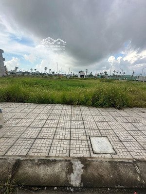 hiếm có khó tìm! bán đất khu tái định cư đông mỹ diện tích 80m2 mặt tiền 5m giá tốt chỉ 2,3 tỷ .