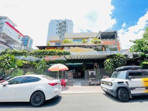 cho thuê village mặt tiền đường tú xương ngang 20x30m trệt 2 lầu