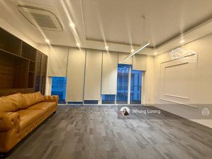 thuê shophouse mt nguyễn cơ thạch , dt 173m2 ,đậu xe thoải mái, an ninh 24/7 ngay tại cổng ra vào.