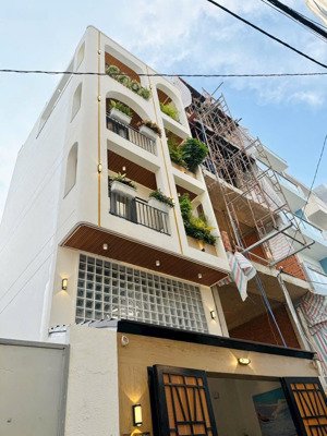 xe hơi ngủ trong nhà, khu đồng bộ, nhà xây mới chỉ hơn 6 tỷ