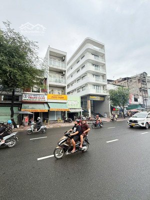 giảm sốc 4 tỷ! nhà 4 lầu, ngang 8m, mtkd hồng bàng, quận 6