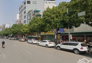 cho thuê nhà mặt phố nguyễn văn huyên 100m2 sạch sẽ, hết tháng 9 vào luôn. lh 