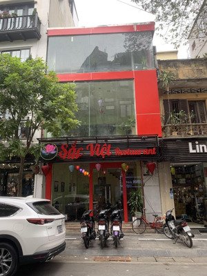 cho thuê nhà phố trần đăng ninh, 70m x 2 tầng, mt : 5m, via hè rộng kê bàn ghế thoải mái, giá: 40tr