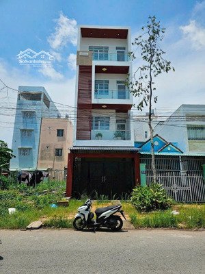 cho thuê nhà mặt tiền xuân hồng đối diện bệnh viện nhi. giá 17 triệu