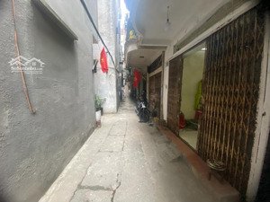 thửa đất vàng còn xót lại tại lạc long quân cầu giấy 126m giá chỉ 140tr/m 150m ra hồ tây, gần oto