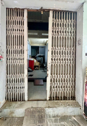 bán nhà riêng 2 tầng gần ngã tư bảy hiền. diện tích: 38,9 m2. chính chủ