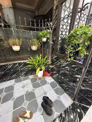 bán tập thể tầng 1 - phố kim mã - gần lotte kim mã - giá 3.75 tỷ