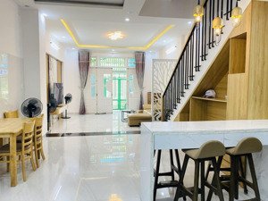 nhà mới, đẹp, kiên cố, 3 tầng, chủ thiện chí bán - vài phút ra biển - đường quy hoạch chuẩn chỉ