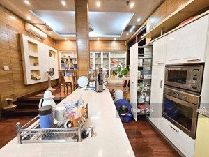 giá đầu tư biệt thự kđt phùng khoang 135.8m2* 5 t* mt 7m dãy đẹp nhất vỉa hè rộng vị trí kinh doanh