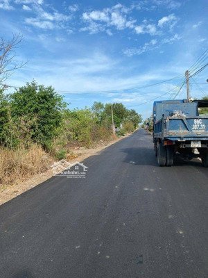 bán lô đất tiềm năng kdc hiện hữu gần 1,3 mẫu 1,6 tr/m2 tl328 xuyên mộc nay thuộc xã hồ tràm tp hcm