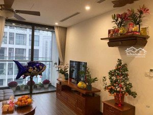 cho thuê căn 2n 2vs toà s1 view nội khu , full đồ sẵn xách vali vào ở , tầng cao thoáng mát