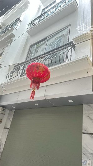 bán nhà ngõ ô tô đê la thành, trung tâm đống đa, thang máy, 43m2 x 5tầng, mt 4m chỉ 11.2 tỷ