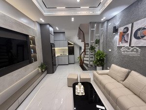 bán nhà dương văn bé, hai bà trưng, 6,2 tỷ, 23m2 , dân xây siêu đẹp, vài bước ra phố sầm uất.