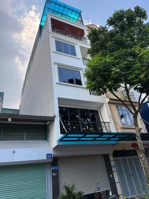 bán nhà 6 tầng thang máy giáp ga tàu điện nhổn hà nội, ô tô đỗ cửa, dt 80m2. lh: 