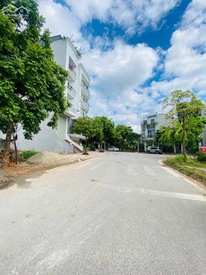 Bán đất view vườn hoa băng 2 Bà Triệu, Liên Bảo, Vĩnh Yên, Vĩnh Phúc