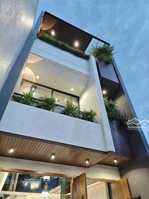 nhà đẹp ngay trung tâm hòa xuân/ đà nẵng