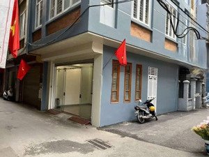 nr, xuân thuỷ, 50m2x5t, ngõ thông ô tô vào tận nhà, phù hợp làm văn phòng