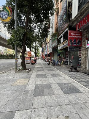 bán nhà mặt phố quang trung 4 tầng mặt tiền rộng, vỉa hè rộng kinh doanh ngày đêm 24t thương lượng