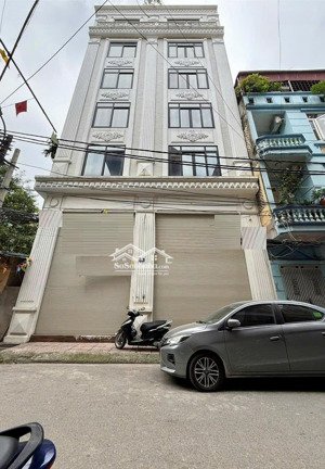 cho thuê nhà hoàng quốc việt - nghĩa đô. dt 70m2, 7 tầng thông sàn, thang máy, full điều hòa