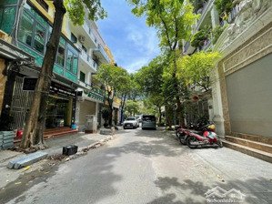 hàng mới! 55,5m2 - 9,7 tỷ - 4 tầng dân xây - hoàng quốc việt - sát mặt phố - ô tô đỗ cổng