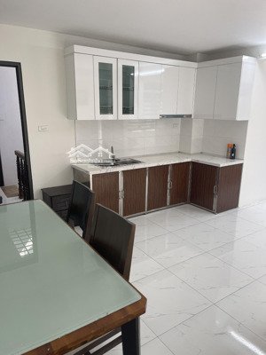 cho thuê phòng 2 ngủ ngõ 258 tôn đức thắng, 40m2, đủ đồ. đt: 