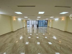 cho thuê văn phòng phố nguyễn thiệp, hoàn kiếm, hà nội, dtsd 210m2, thông sàn, giá 35tr/tháng