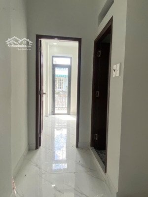 nhà gần chợ tân hương tân phú 45m 2 tầng chỉ 5.2 tỷ