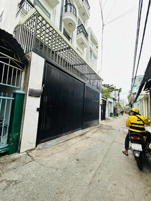 bán nhà quận 7 - dt 5.5x30m , hxh đường nguyễn thị thập, giá 15ty hơn