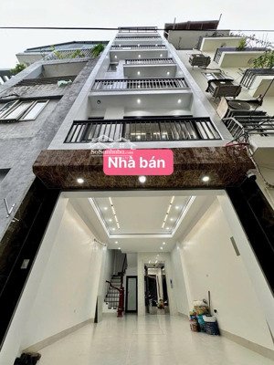 chỉ nhỉnh 14 tỷ - nhà mới đẹp hồng tiến- 7 tầng thang máy - ô tô 7 chỗ vào nhà - full nội thất
